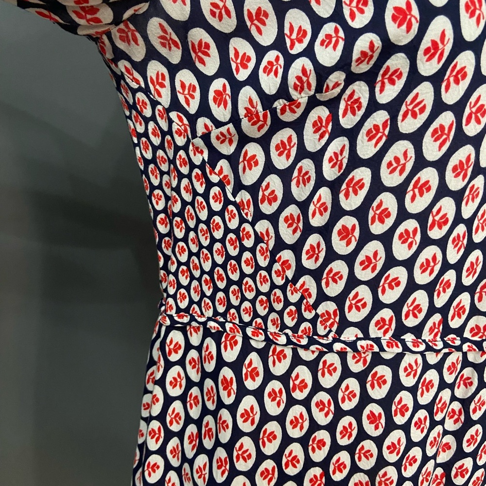 BODEN 8L Lightweight Floral Tunic Dress Long Sleeve Bell Cuff Navy Red Casual - Picture 4 of 16